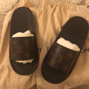 Louis Vuitton Sunbath Mule authentic